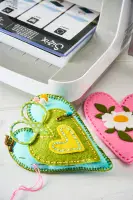 666813 Sizzix® Framelits 13PK Die Set - Stitched Hearts by Eileen Hull