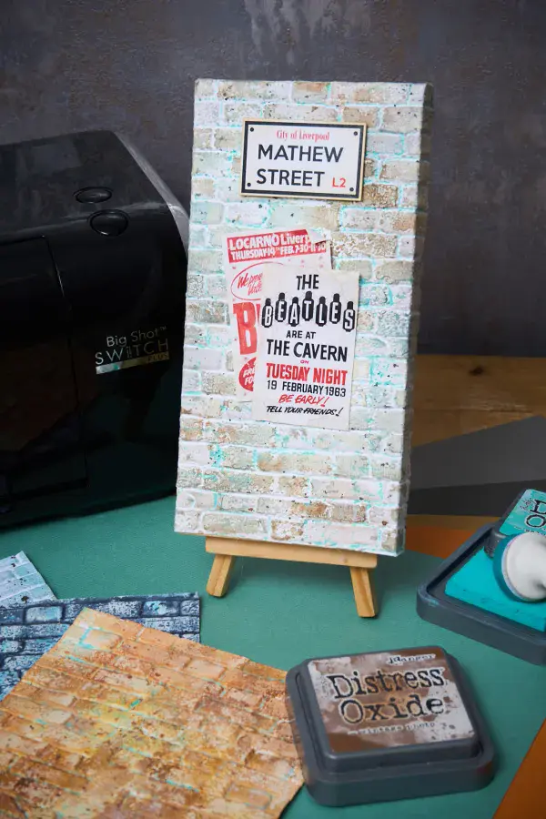 666958 Sizzix® 3-D Texture Fades Embossing Folder - Brickwork Large/A5 by Tim Holtz