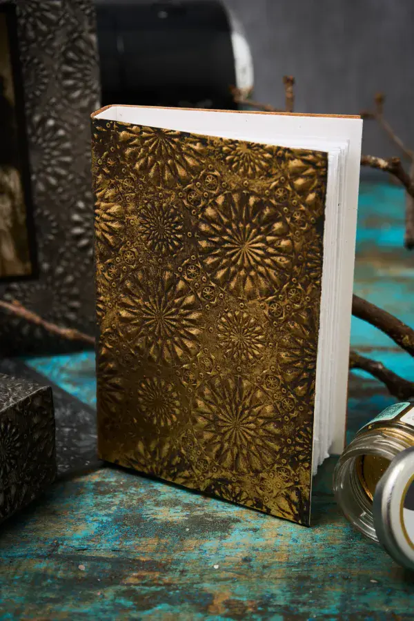 667001 Sizzix® 3-D Texture Fades Embossing Folder - Kaleidoscope Large/A5 by Tim Holtz