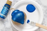 DecoArt Dazzling Metallic Acrylic Paint 2oz - Ice Blue