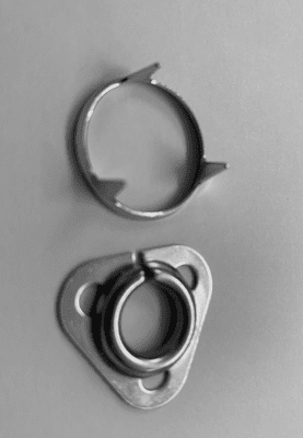 Carpet fastener prong & clinch plate