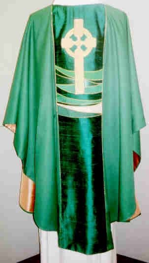 Celtic Cross / Wave Chasuble (C11)