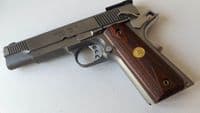 COLT USA walnut wood grips for M1911