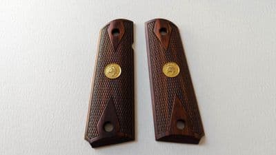 COLT USA walnut wood grips for M1911