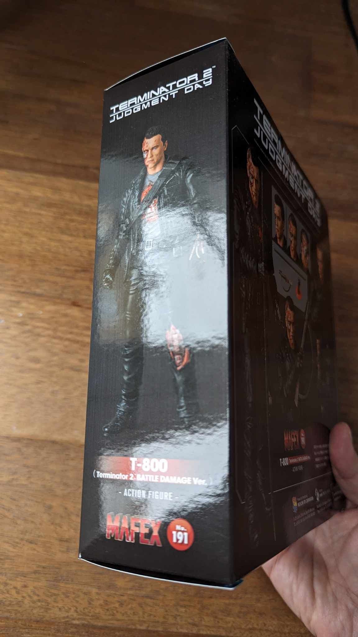 Medicom MAFEX No 191 T-800 Terminator 2 Battle Damage Ver 6