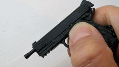 Miniature M1911 Desert warrior key chain plus holster set