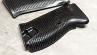 Walther P38 line black grips (USA repro)