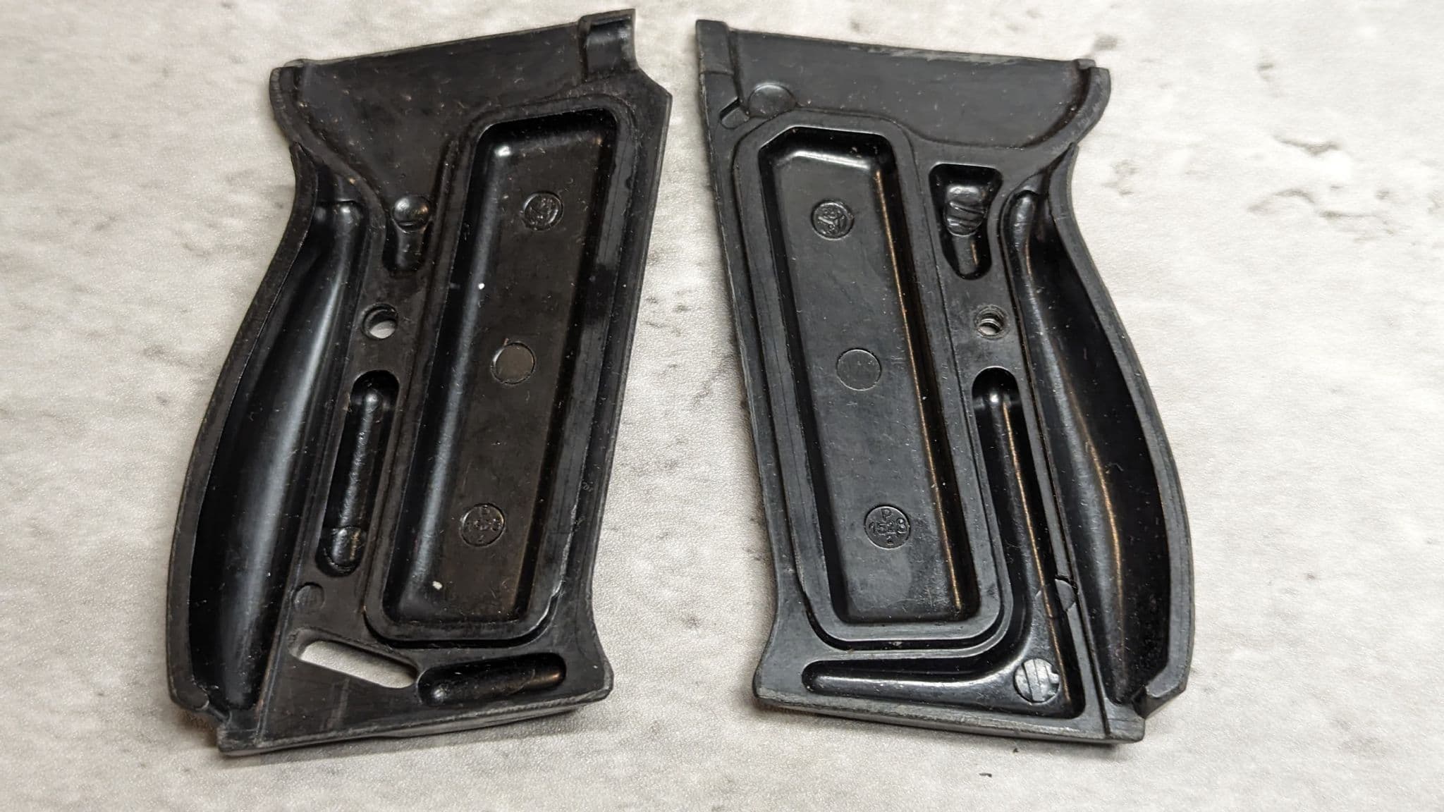 Walther P38 line black grips USA repro