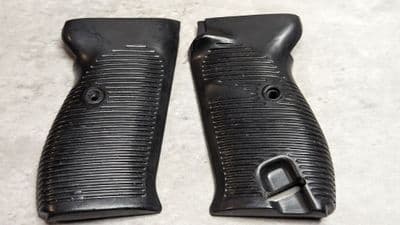 Walther P38 line black grips (USA repro)
