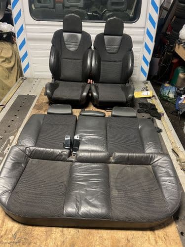 ASTRA H VXR RECARO HALF BLACK LEATHER SEATS (NO CARDS)