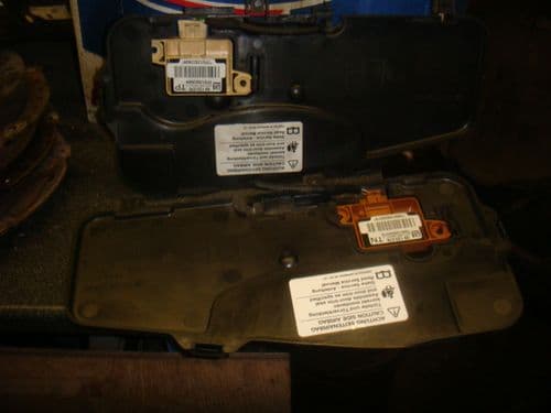 ASTRA MK4 DOOR / SIDE AIRBAG SENSORS AND MOUNTING BRACKETS,PAIR