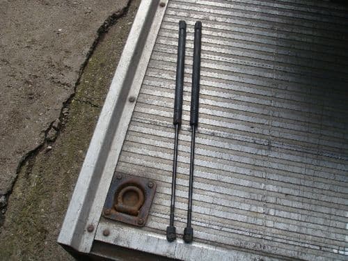ASTRA MK4 GSI BOOTLID STRUTS (pair)