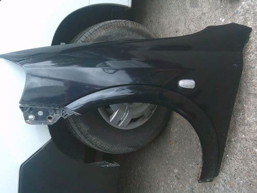 ASTRA MK4 N/S PASSENGERS FRONT WING IN BLACK - Z20R