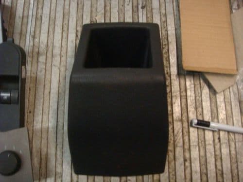 ASTRA MK5 CENTRE CONSOLE SQUARE STORAGE HOLE