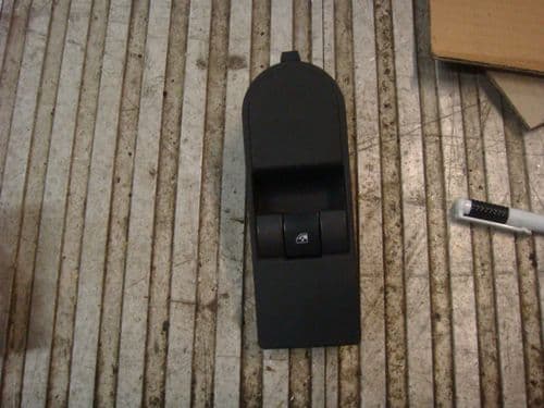 ASTRA MK5 PASSENGER ELECTRIC WINDOW SWITCH UNIT