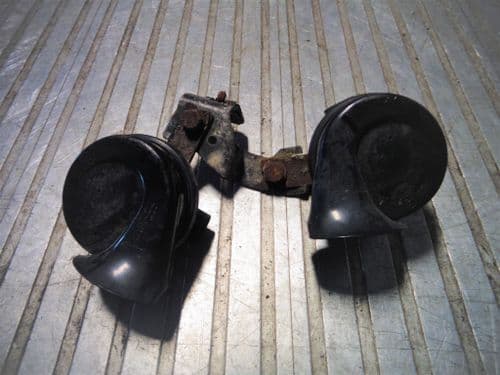 ASTRA MK5 TWIN HORN SET