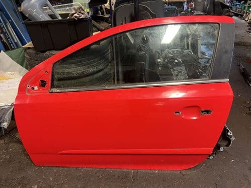 ASTRA MK5 VXR 3-DOOR N/S DOOR (passengers) IN POWER RED - Z50b