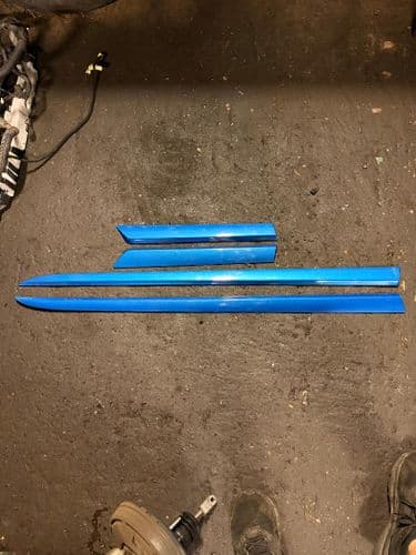 ASTRA MK5 VXR 3-DOOR SIDE MOULDINGS SET IN ARDEN BLUE