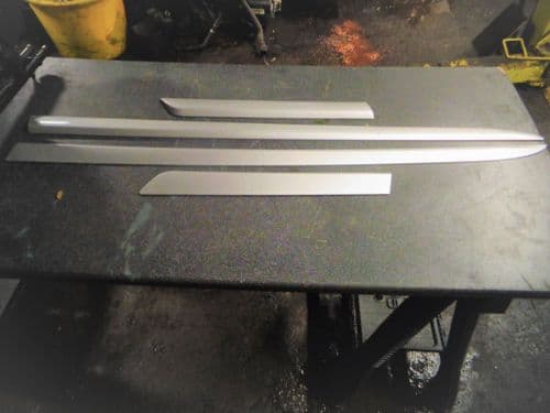ASTRA MK5 VXR 3-DOOR SIDE MOULDINGS SET IN SILVER