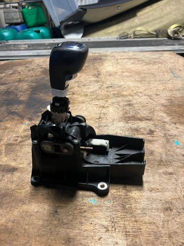 ASTRA MK5 VXR 6-SPEED LEATHER GEAR SELECTOR UNIT