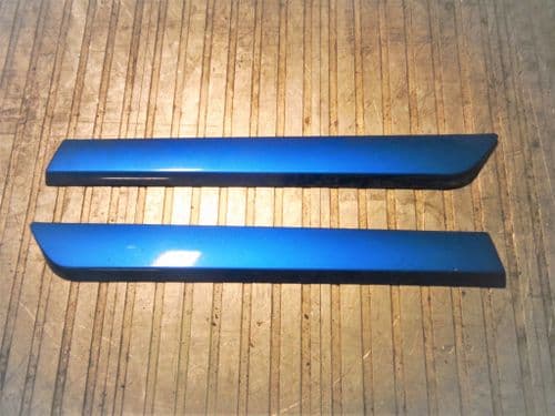 ASTRA MK5 VXR REAR QUARTER SIDE MOULDINGS,PAIR IN ARDEN BLUE