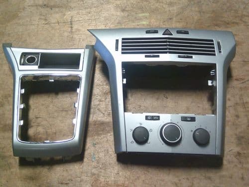 ASTRA MK5 VXR SILVER CENTRE CONSOLE SET