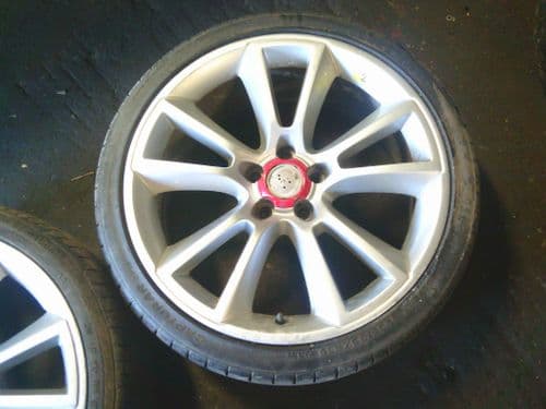 ASTRA VXR 19" GENUINE GM RONAL ALLOY WHEEL IN SILVER & TYRE.