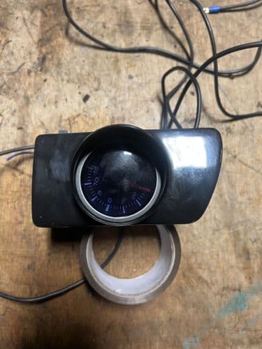 AUTO GAUGE BOOST GAUGE & VENT HOLDER