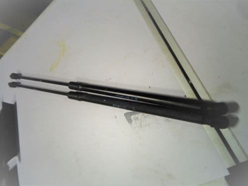 CORSA D VXR 3-DOOR BOOT STRUTS, PAIR