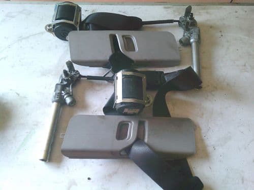 CORSA D VXR 3-DOOR FRONT SEATBELTS PAIR