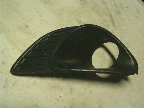 CORSA D VXR FRONT BUMPER PASSENGER N/S FOGLIGHT PLASTIC SURROUND