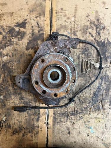 CORSA D VXR O/S FRONT HUB, ABS TYPE