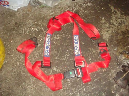 SPARCO RED 3 POINT HARNESS