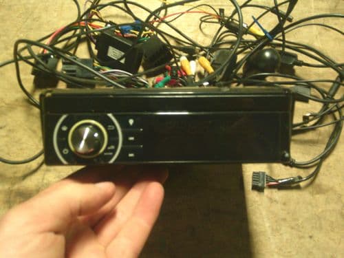 TOUCH SCREEN STEREO WITH POP OUT SCREEN