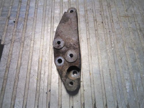 Z20LEH TOP GEARBOX TOP SPACER MOUNT