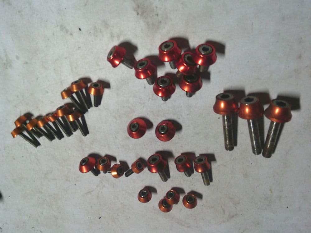 Z20LEH / Z20LET S/S ENGINE BAY BOLT SET WITH RED ANODISED COLLARS