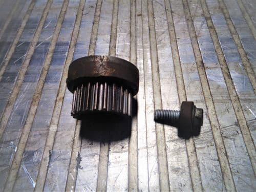 Z20LET TIMING BELT BOTTOM PULLEY & BOLT