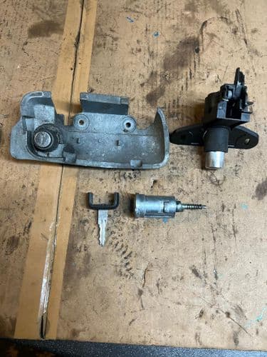 ZAFIRA A GSI LOCK SET & KEY