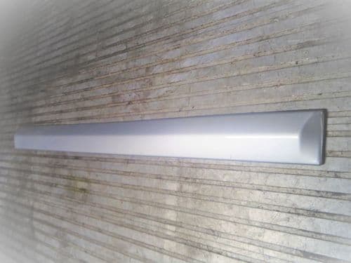 ZAFIRA A GSI O/S FRONT DOOR MOULDING TRIM IN SILVER