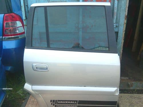 ZAFIRA A GSI O/S/R DOOR IN SILVER