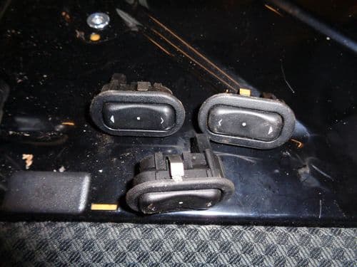 ZAFIRA A SINGLE ELECTRIC WINDOW SWITCH (1 ONLY)