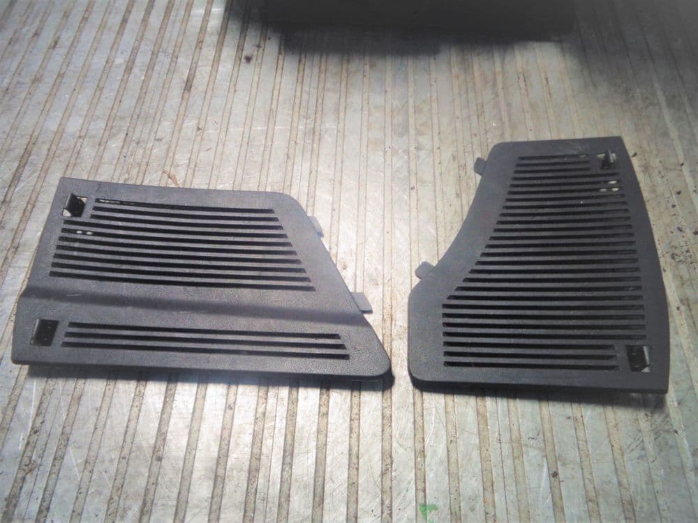 ZAFIRA B BOOT SIDE PANEL VENT ACCESS PANELS PAIR