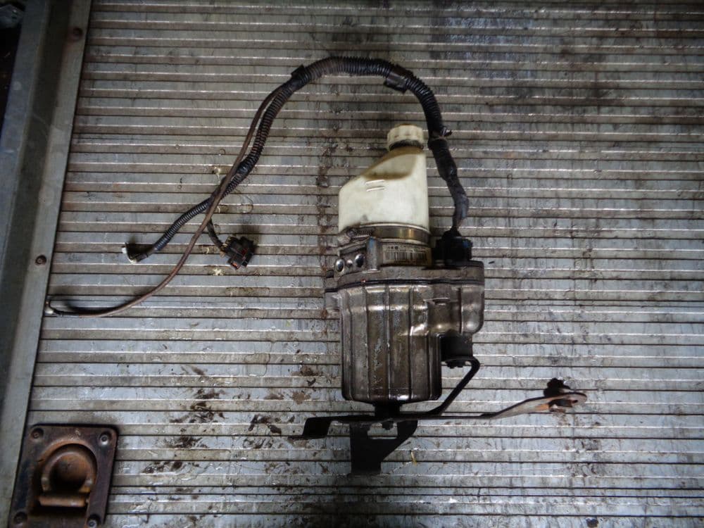 ZAFIRA B POWER STEERING PUMP