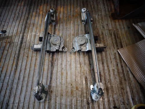 ZAFIRA B REAR ELECTRIC WINDOW MOTORS & MECHS, PAIR