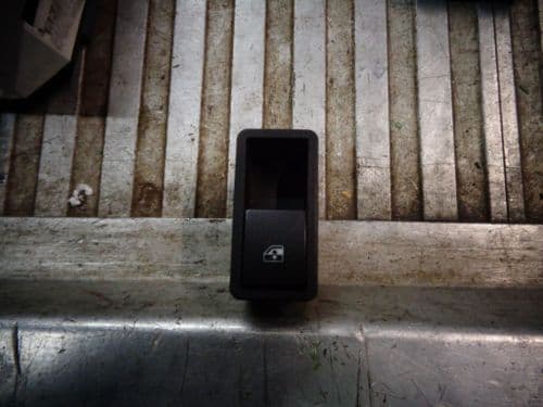 ZAFIRA B REAR ELECTRIC WINDOW SWITCH UNIT