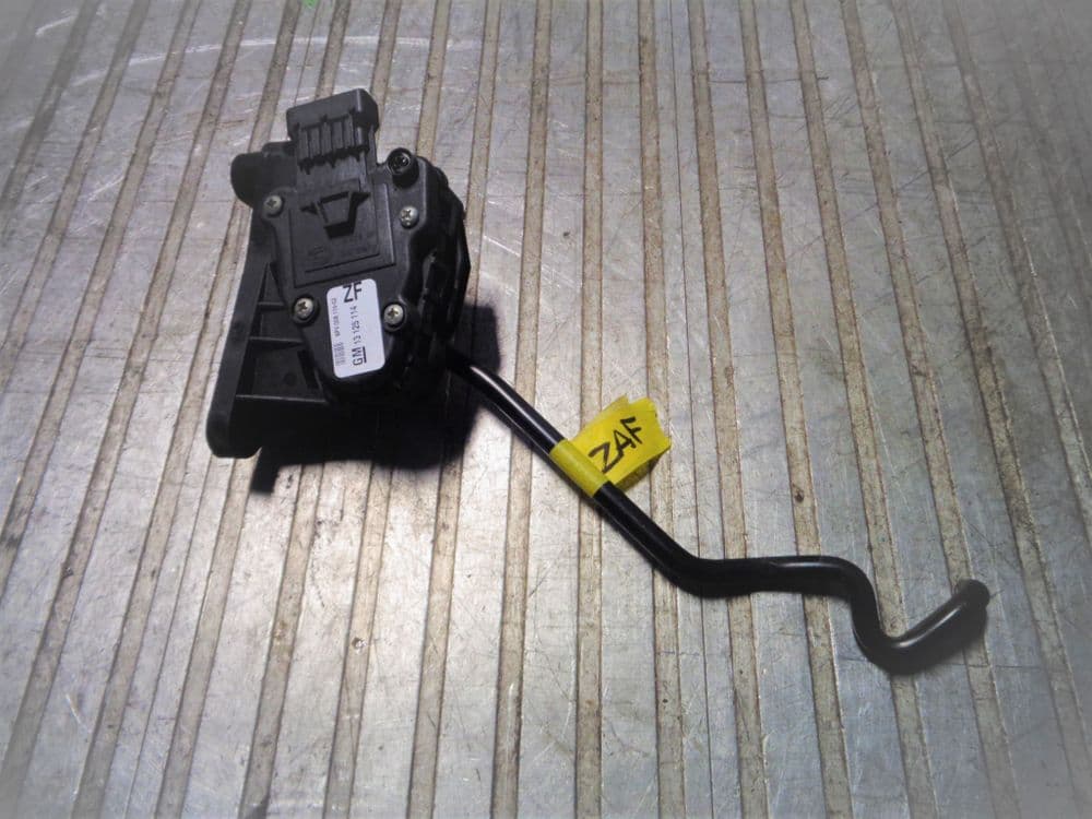 ZAFIRA B VXR ACCELERATOR PEDAL