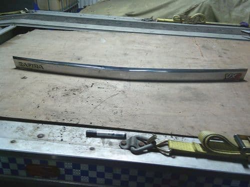 ZAFIRA B VXR CHROME BOOT STRIP / HANDLE