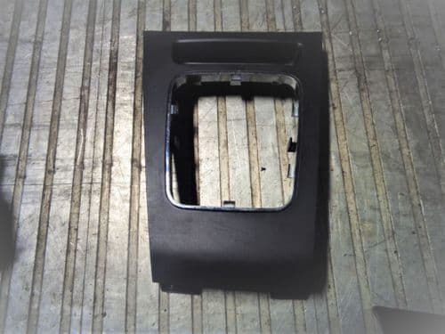 ZAFIRA B VXR GEAR STICK SURROUND