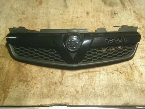 ZAFIRA B VXR GENUINE GM FRONT GRILL IN BLACK WITH CUSTOM AIRFEED