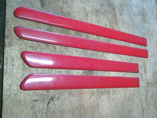 ZAFIRA B VXR SIDE DOOR MOULDINGS IN POWER RED SET OF 4